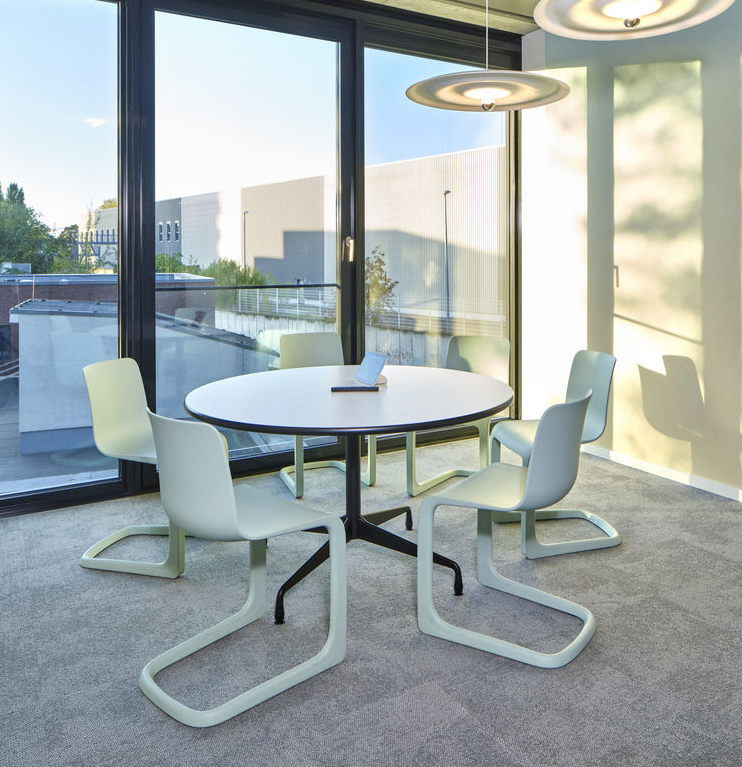 Vitra Visasoft カンチレバーチェア vitra ヴィトラ VISASOFT ビザソフト スタッキングチェア