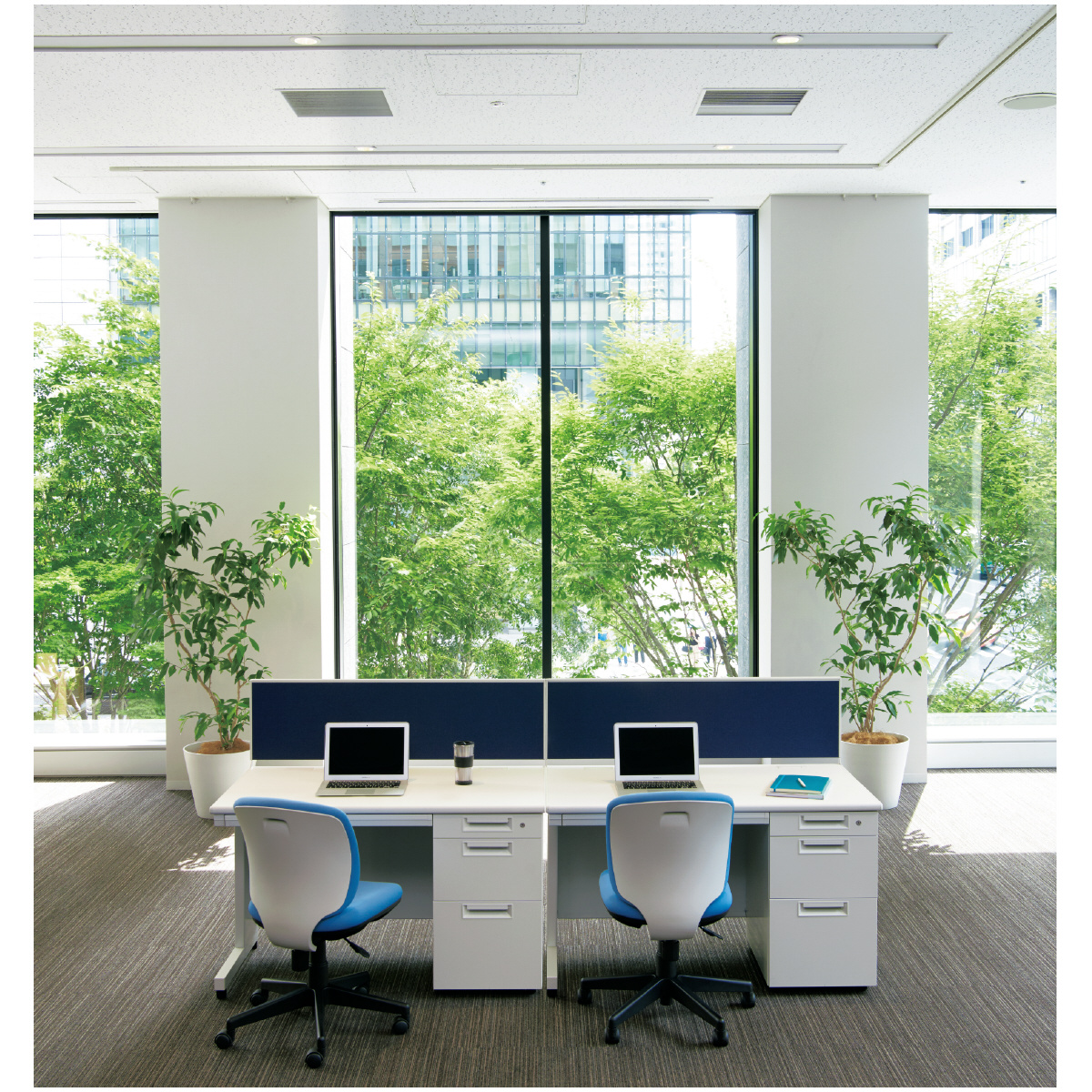 PLUS WEB CATALOG | スタンダードデスク | LEED | 678-600