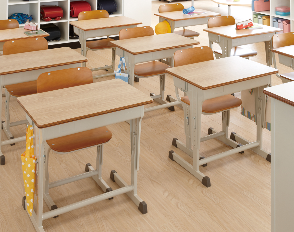 PLUS WEB CATALOG | 教育用家具 | スクールデスク・イス | 18-674