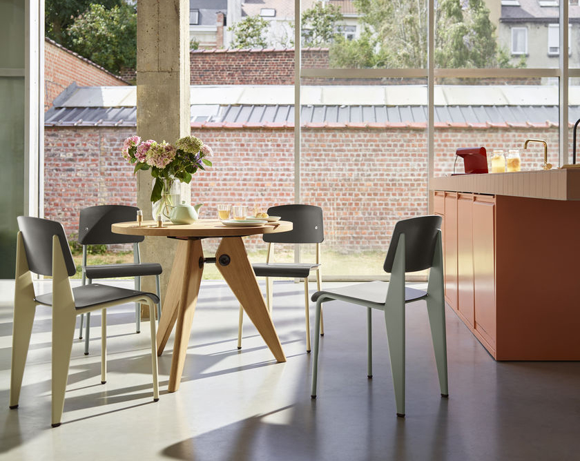 PLUS WEB CATALOG | チェア | Vitra | 667-862