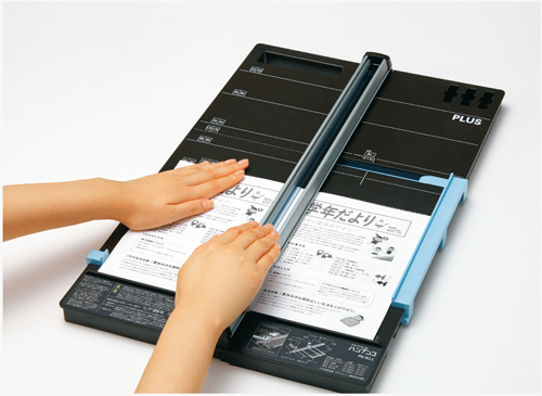 PLUS WEB CATALOG | スライドカッター・断裁機・ペーパーカッター